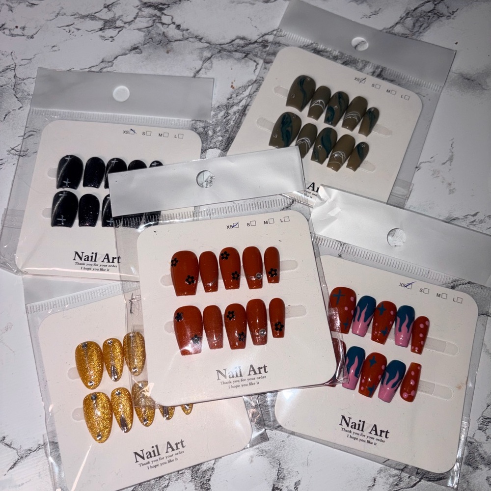 5 press-on nail sets size XS